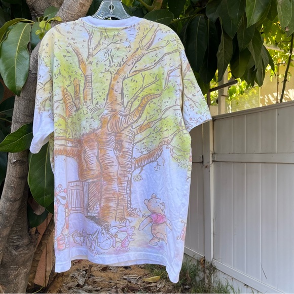 Winnie The Pooh And Pals graphic T-Shirt. - Picture 7 of 11